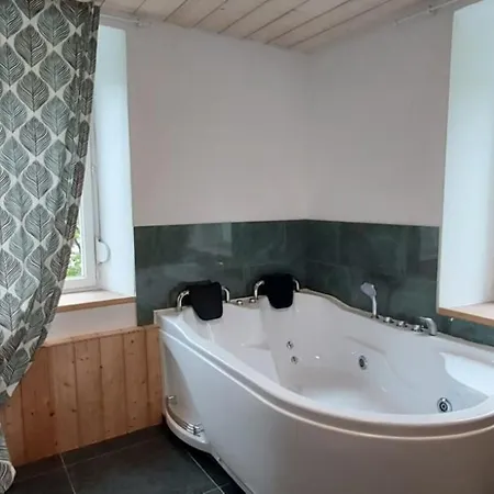 Apartment Les Bulles De Victor, Studio Baignoire Balneo Cornimont